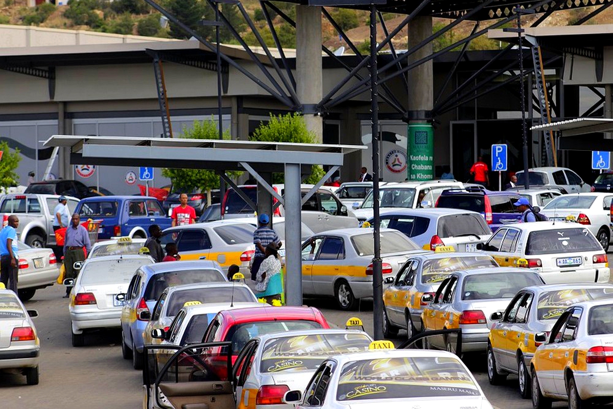 New perimeters for 4+1 taxis raise dust