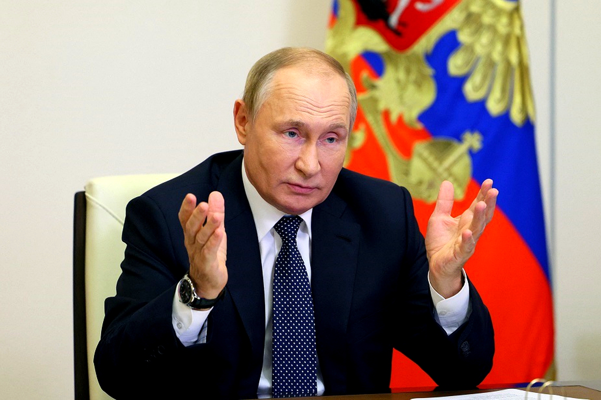 Putin accuses Ukraine of 'terrorism'
