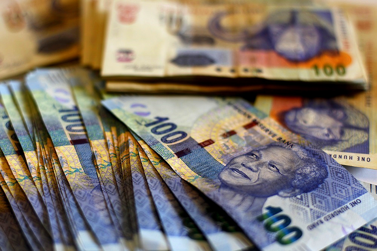 CBL moves to end ruckus over bleached SA bank notes