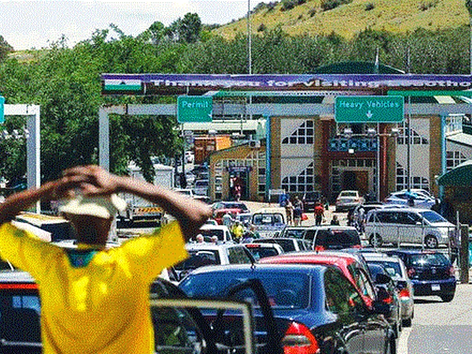 Disgruntled truck drivers close Maseru Bridge