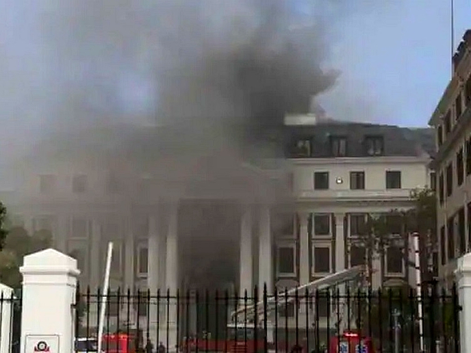 Destroyed SA Parliament building not insured – report