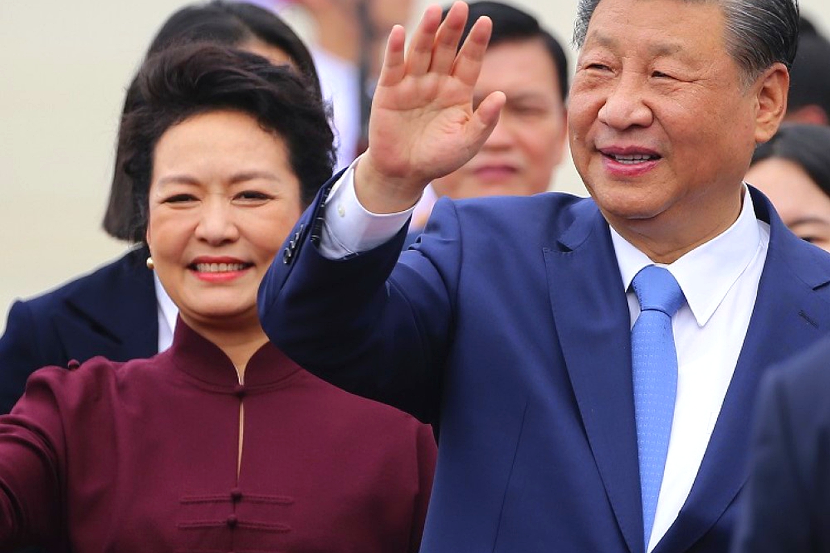 Xi Jinping begins two-day visit to Vietnam