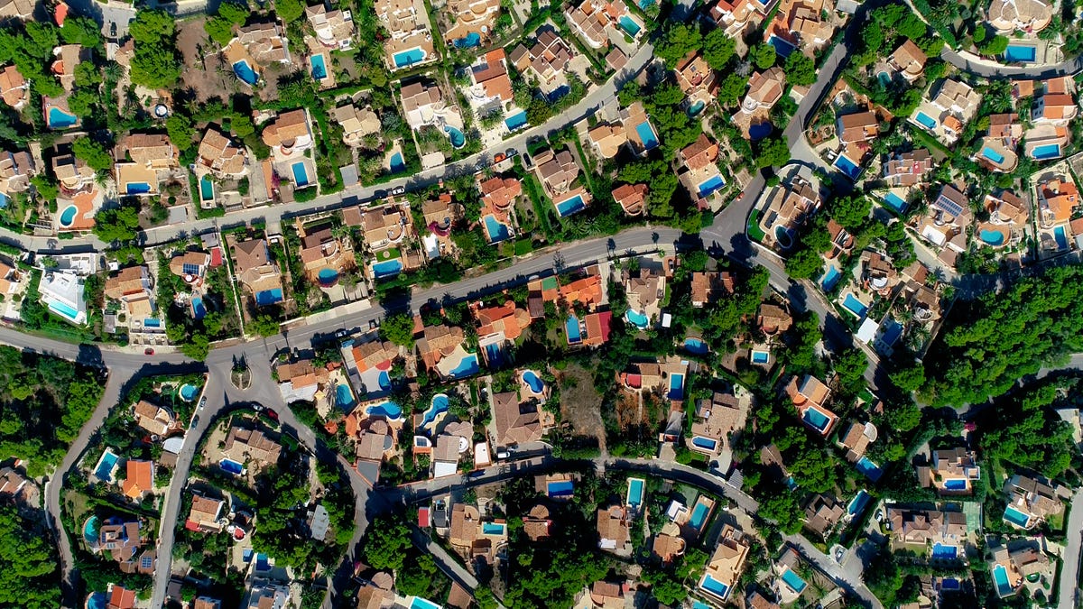 Undeclared pools in France uncovered by AI technology